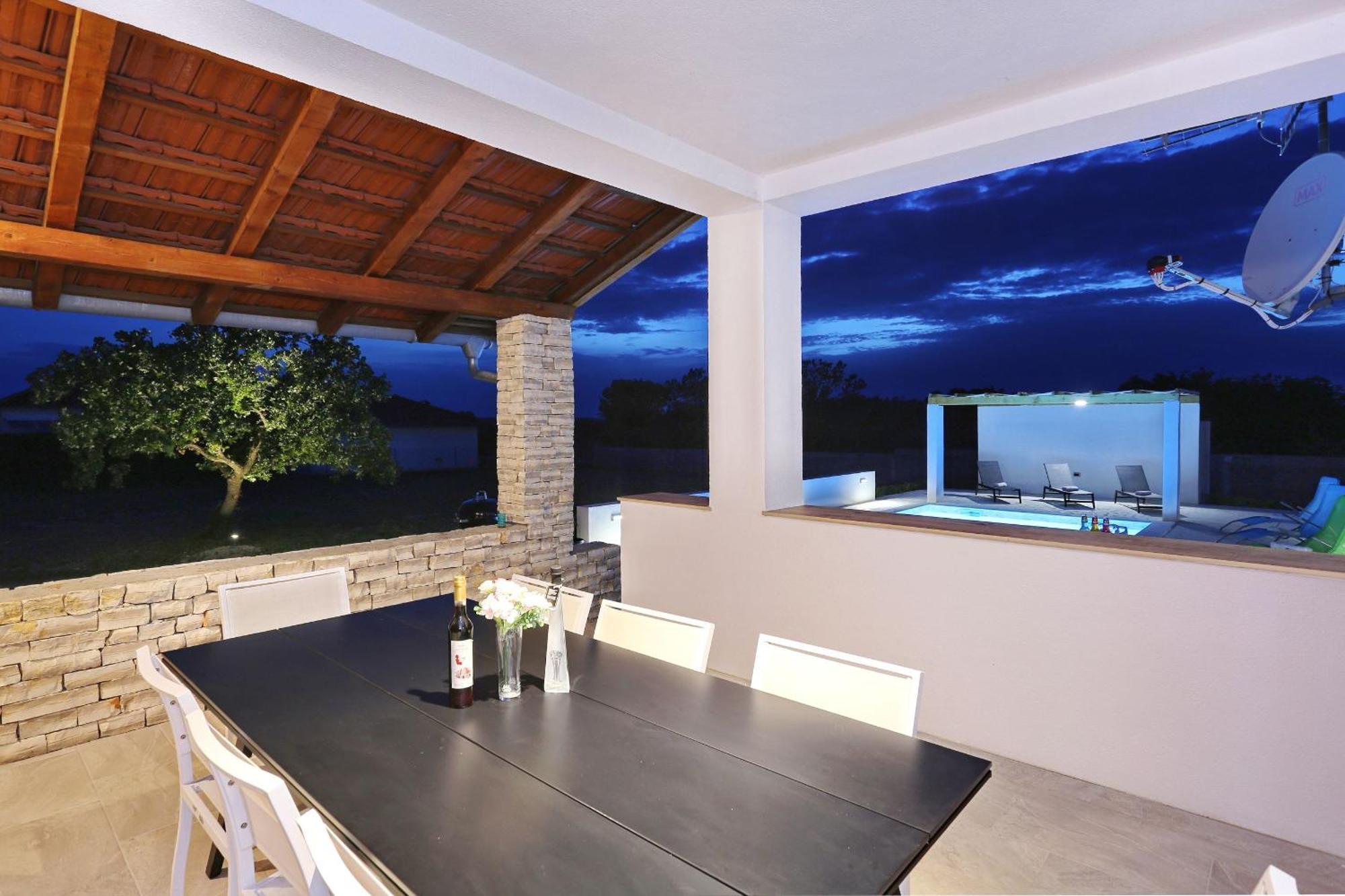 Holidayhouse Alirio With Heated Pool. Vrsi Exterior photo