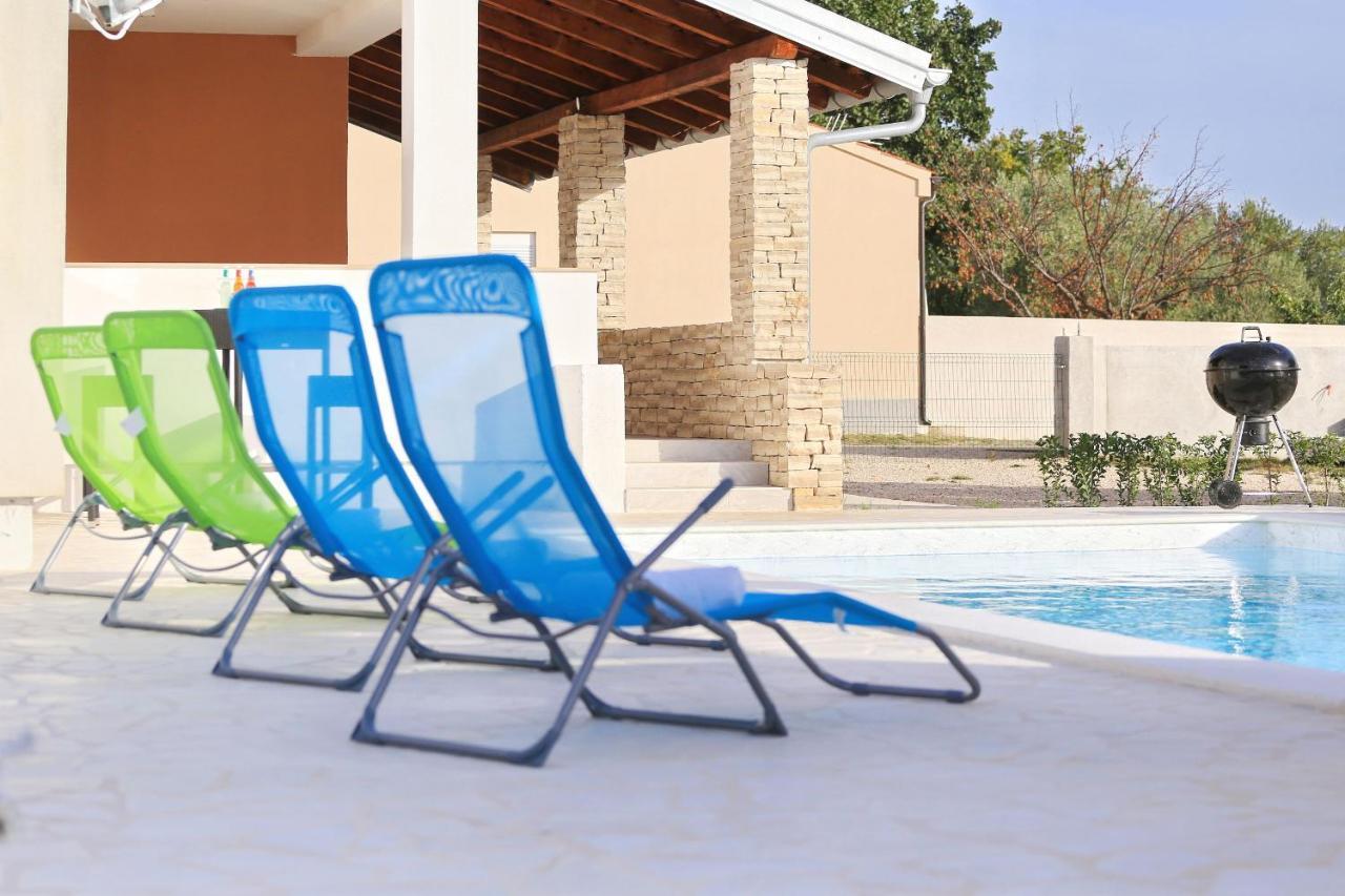 Holidayhouse Alirio With Heated Pool. Vrsi Exterior photo
