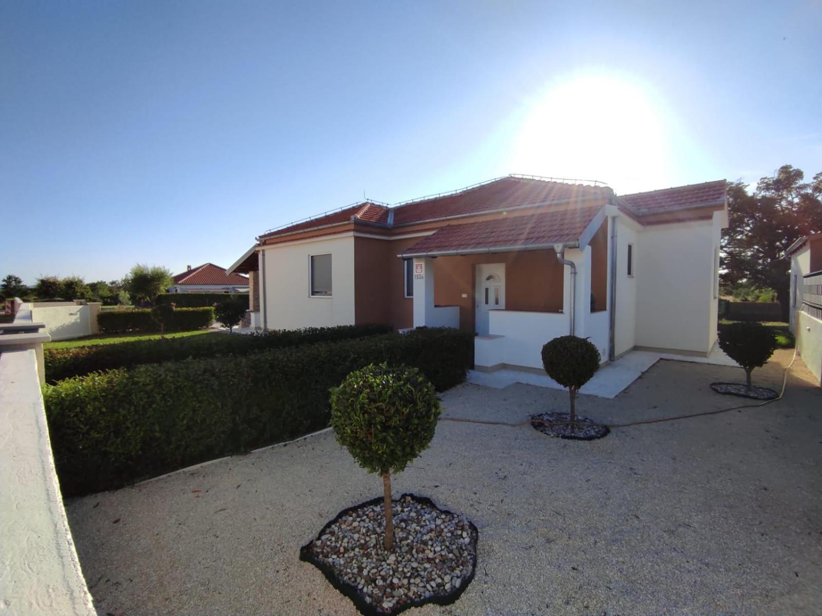 Holidayhouse Alirio With Heated Pool. Vrsi Exterior photo